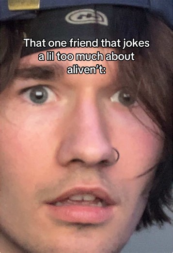 Navigating Humor in Friendships: Commitment Challenges