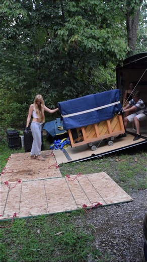 Piano moving DIY #pianomoves #pianomoving #threeidiots #pianotechnician #pianotuner #pianotunersoftiktok #pianotunerlife #yamahapiano #disklavier #instructional #pianodoctor #hottiesatwork #pirate #cheating #diypiano #diypianotuning