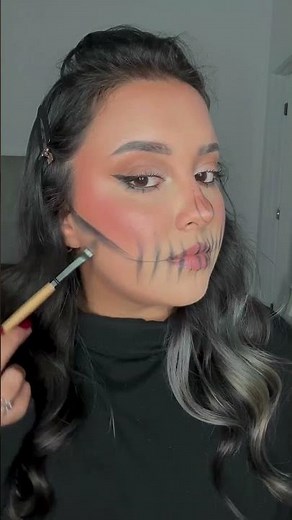 Transform Your Look with Easy Skull Makeup Tutorial