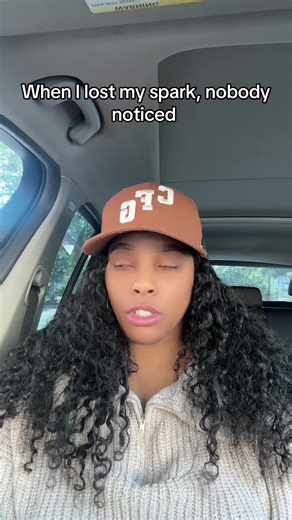 L. (@l.eliska)’s video of spark