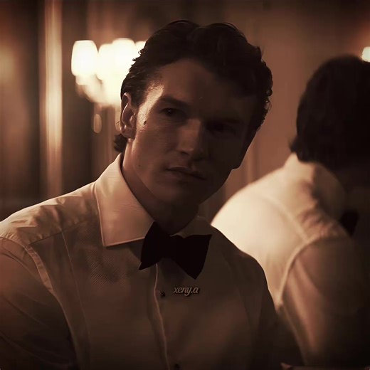 both russian, both handsome, that's the only reason i did it || #codenameanastasia #heatedrivalry #zhenya #taekjoo #manhwa