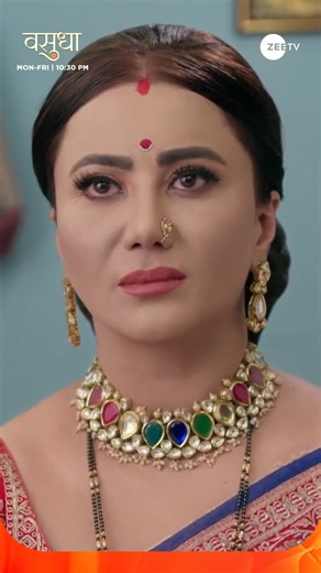 1.3M views · 53K reactions | Vasu apne saath hue haadse se itni sehem gayi hai ki usne khudko hi thehraaya doshi! Dekhiye #Vasudha, Mon-Fri, raat 10:30 baje, sirf #ZeeTV par, aur kahin bhi, kabhi bhi ZEE5 Shows par. #Vasu #Chandrika #ZeeTVReels #NausheenAliSardar #PriyaThakur | ZEE TV | Facebook