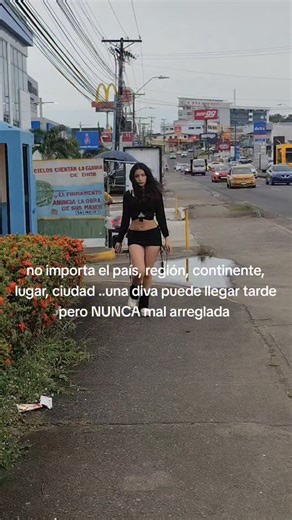 •°☆𝓼𝓲𝓶𝓹𝓵𝔂𝓶𝓪𝓻𝔂𝓸𝓻𝓲𝓮☆°• on Instagram: "Siempre diva 💋💋 #panama #parati #507pty🇵🇦 #eyeshadow #viralreels #topmodels #panamanian #divas #makeuplover #baddies #altgirl"