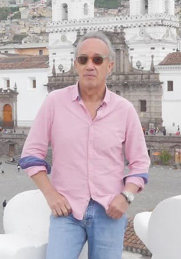 Traveling With Denella Ri'chard S03:E01 - Ecuador