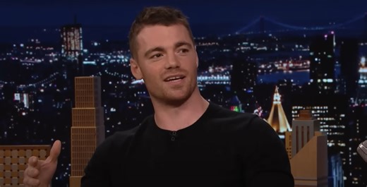 'Live' Why Gabriel Basso Uncomfortable Hugging Kelly Ripa