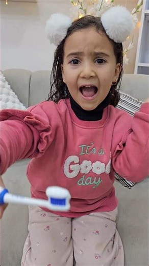 Scary surprise in toothpaste 🐸🪥👼😱