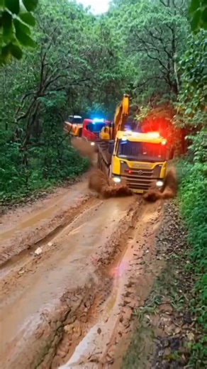 “Epic Rescue Convoy Battling Extreme Mud Road!”