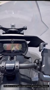 33K views · 665 reactions | Nos vamos para la gira gallitos#Giradeovi #ovi #aliengang #fyp #Publico #viralreels #reels | ALIEN GANG | Facebook