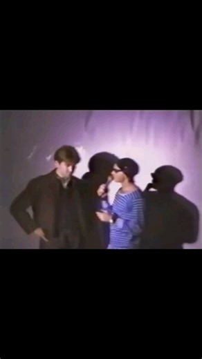 101K views · 6.1K reactions | David Lynch explaining what New Wave is #davidlynch #twinpeaks #photography #video #videooftheday #picoftheday #photooftheday #amazing #pretty #love #cine #cinema #film #films #newwave | Universo David Lynch | Facebook