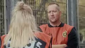 💼 Arbeiten beim BVB: Hier erreichst Du Millionen Herzen. Und sie Dich! 🫶 🖇️ Unsere schwarzgelbe Gemeinschaft aus Verein, Mannschaft, Mitarbeitenden und Fans ist pure Emotion, gelebte Identität und echte Power. Deine Arbeit spüren nicht nur Deine Kolleg*innen, sondern Millionen BVB-Fans auf der ganzen Welt. 🫂 🔗 go.bvb.de/fb_karriere | Borussia Dortmund