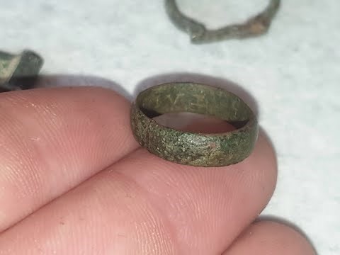 My first time using The Renaissance Wax 🤪Check out a lot of my finds before and after the wax job