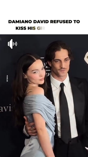 Right on the red carpet, Damiano David refused to kiss his girlfriend, but it was only because of a beautiful gesture: not to ruin her makeup 🥰 | Positive