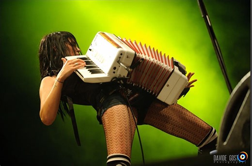 Pint Of Plain (A Drop Of The Pure) by The Mahones