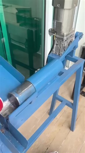How to Crush Cans with a Machine in Easy Steps