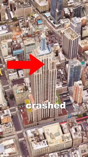 A plane hit this building… and it survived 😳
