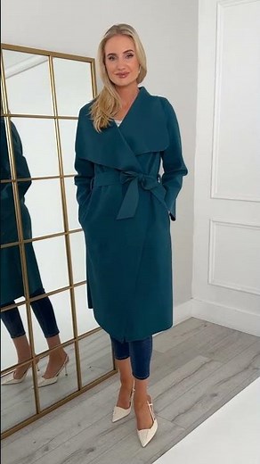 TEAL is trending this fashion season! 💙