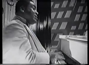 One of the most popular and influential performers of his era and a master of stride piano playing, #FatsWaller was born in Harlem on May 21, 1904. Waller was also a prolific songwriter, with many of his compositions becoming huge commercial successes. His innovations in the Harlem stride style with attention to decorative detail, laid much of the basis for modern jazz piano and influenced countless jazz pianists including Art Tatum, Count Basie, and Thelonious Monk. His best-known compositions,