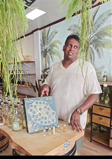 🎄 LE CALENDRIER DE L’AVENT RHUM MÉTISS 2025 – LE TOUR DE L’ÎLE EN 24 JOURS 🌋✨ 24 communes. 24 saveurs. 24 émotions. 24 jours. 24 heures. 24 minutes...... Cette année, on t’embarque pour une vraie aventure autour de La Réunion… case après case ❤️ Un design premium, élégant, doré… et à l’intérieur, le meilleur du rhum arrangé le plus médaillé au monde. Chaque case = une création artisanale, 100% péi et une commune de la Réunion travaillée avec notre savoir-faire. 🔥 NOUVEAUTÉ 2025 🎁 Le cadeau p