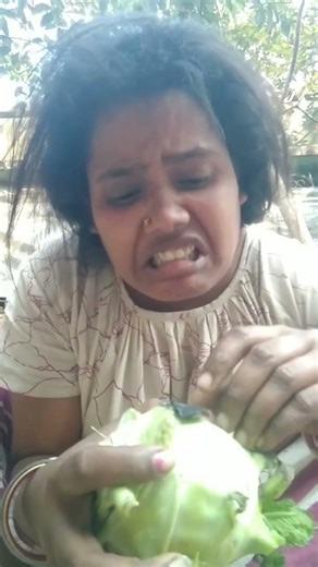 Remove the sticker on Apple..