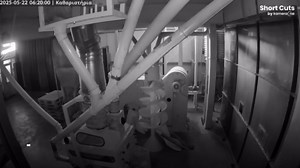 Magnitude 6.2 quake strikes Greece, triggers tsunami warning