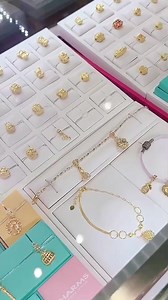 Timeless jewellery pieces at SK Jewellery. Each piece carefully designed to bring a touch of sophistication to your wardrobe. ✨ Explore more with KSL City and visit SK Jewellery at G-32! #KSLCITY #SKJewellery #Shopping #Timeless #Elegant #CNY2024 #CNYGlam #FashionStatement #BlingBling #Shine | KSL City | Facebook