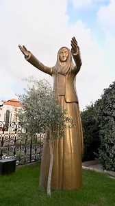 12 reactions | Nabil Anani , @zawyeh. Nabil Anani gives us a closer look at the process behind his landscapes, set to be exhibited in his upcoming show. #nabilanani | Luisa Paula | Facebook