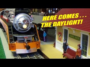 Southern Pacific Daylight and Santa Fe Streamliner Epic Video HD
