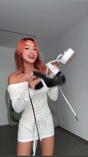 238K views · 7.9K reactions | Tuyệt chiêu hack chiều cao đây hehe #bodyhack #stylehack #giaydecao #giaycaogot | Huyền Nguyễn - Hmeuu | Facebook