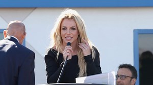Britney Spears Accuses Paparazzi of Editing Photos to Make Her Look '40 Pounds Bigger'