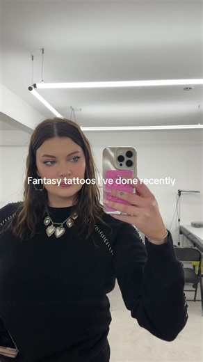 Some super cute fantasy book tattoos I’ve done recently #bookishtattoo #fantasytattoo #acotartattoo #throneofglasstattoo #fourthwingtattoo