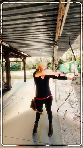 Thursday vibes are strong today! 🏹🔥 Still learning, still evolving, and still sinking deeper into the magic of this archery journey. Every tiny tweak, every string crawl, every calm breath at anchor makes me feel more centered. Let’s keep cheering each other on and spreading kindness around like confetti. Have an amazing Thursday, Everyone! 🫶🏻🏹☺️ #barebowgirl #ArcheryCommunity #ShootWithHeart #BeKind #ThisIsMyJourney