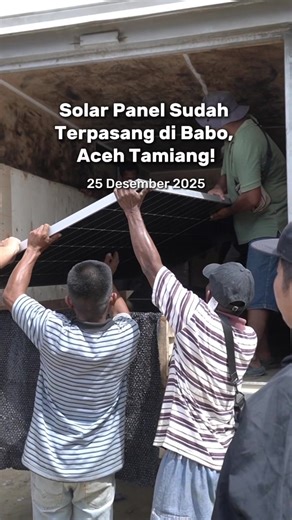Pemasangan Panel Surya untuk Warga Terdampak