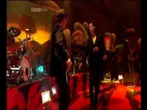 Nick Cave & The Bad Seeds - Do You Love Me? (Live on Jools Holland)