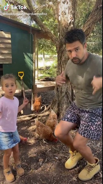 We just had to #dadanddaughter #chickenwing #chicken #dance #fyp❤️❤️