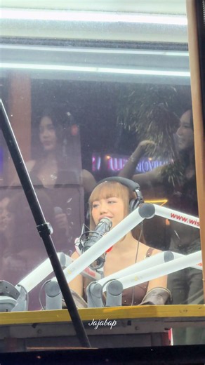 Xonara Debut Performance at Wish 107.5