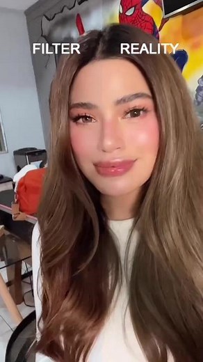 Denise Laurel: Left and Right Hot Pics & Filters