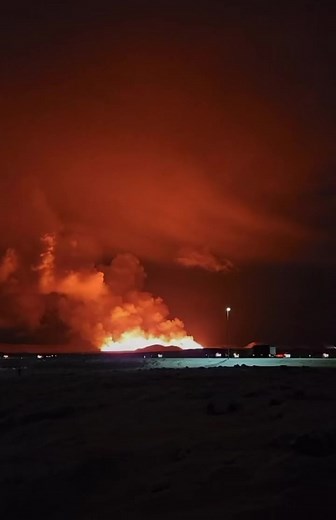 18K views · 287 reactions | The big eruption has started in Iceland near Grindavik NOW #ICELAND | Large volcanic eruption near Hagafell, north of Grindavik. (December 18, 2023). In this case, there is a fissure at least 1 km long on the outskirts of Reykjavik, which continues to expand. Courtesy: Derren Hunt / Gabriel Lucena ✓ #volcano #gunung #volcanoeruption #iceland #grindavik #earthquake #volcan #volcanoeruption | Extreme Weather World | Facebook