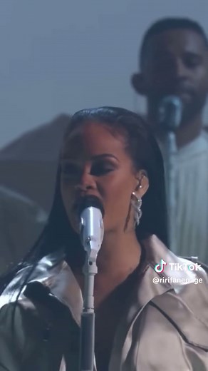 Rihanna - Love on the Brain Live Performance (2016 Awards)