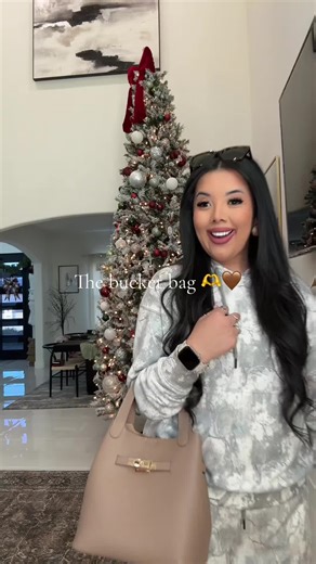 The Allure of the Perfect Bucket Bag