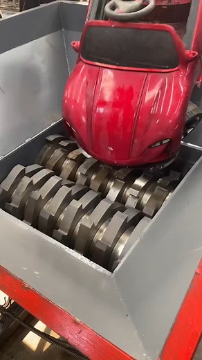 Turning Raw Metal Into Masterpieces – Effortlessly! 🧰✨ #threadingmachine #techmagic | 4 miles