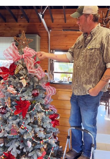 Blake Shelton: Insights into Music and Archery Skills