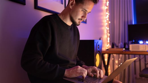 This Heavily Discounted Windows 11 Bundle Makes the Jump From Windows 10 Easy