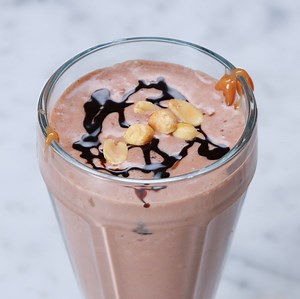 YUMMMMM. Check out our @Buzzfeedreviews breakdown of our three FAVORITE blenders at three different price points here: https://bzfd.it/2M6LN06 | Tasty