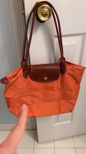 How to Remove Air Bubbles from a Longchamp Nylon Le Pliage Depose Shopping Tote Bag