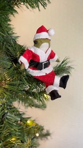 216 reactions · 9 comments | Sewing a miniature Santa costume for frog   Link to patterns in bio #frog #froggy #frogdoll #santa #sewing #christmas #feltornaments #christmas2025 #sewingpattern #handmadegifts #christmasdecor | The Wishing Shed | Facebook