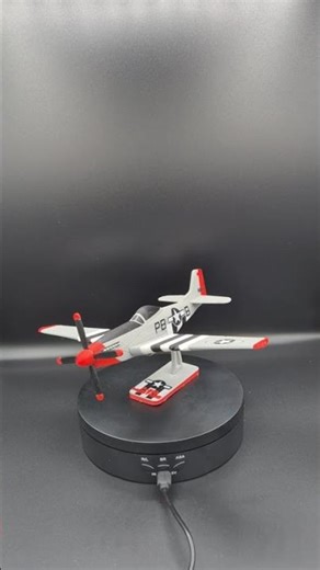 North American P-51D Mustang WWII Fighter – 1:100 Display Model