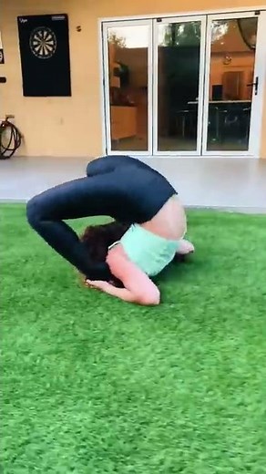 Backbend Rolling with Sofie Dossi #shorts