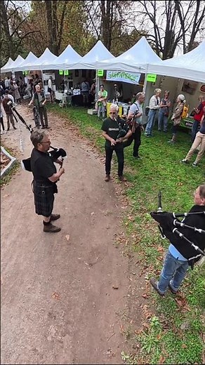 Découvrez une mélodie époustouflante : la magie de la cornemuse