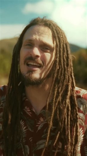 FAB I&I on Instagram: "🔥 Plus que 4 jours et « La Vie » est à vous 🔥 Un second teaser pour vous faire entrer dans l’univers 🎶 « LA VIE », disponible ce vendredi 30 janvier sur toutes les plateformes, avec le clip en ligne sur ma chaîne YouTube. L’impatience monte… tellement hâte de partager ça avec vous 💥 🎵 « La vie », premier single de mon nouvel album : un projet 100 % autoproduit, porté par l’esprit reggae — authentique, indépendant, profondément humain. Quelques secondes d’extrait pour 