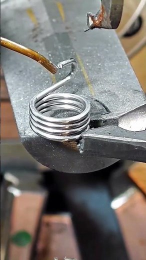 Spring hook bending process- Good tools and machinery make work easy